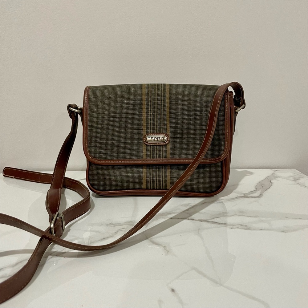 Esprit purse